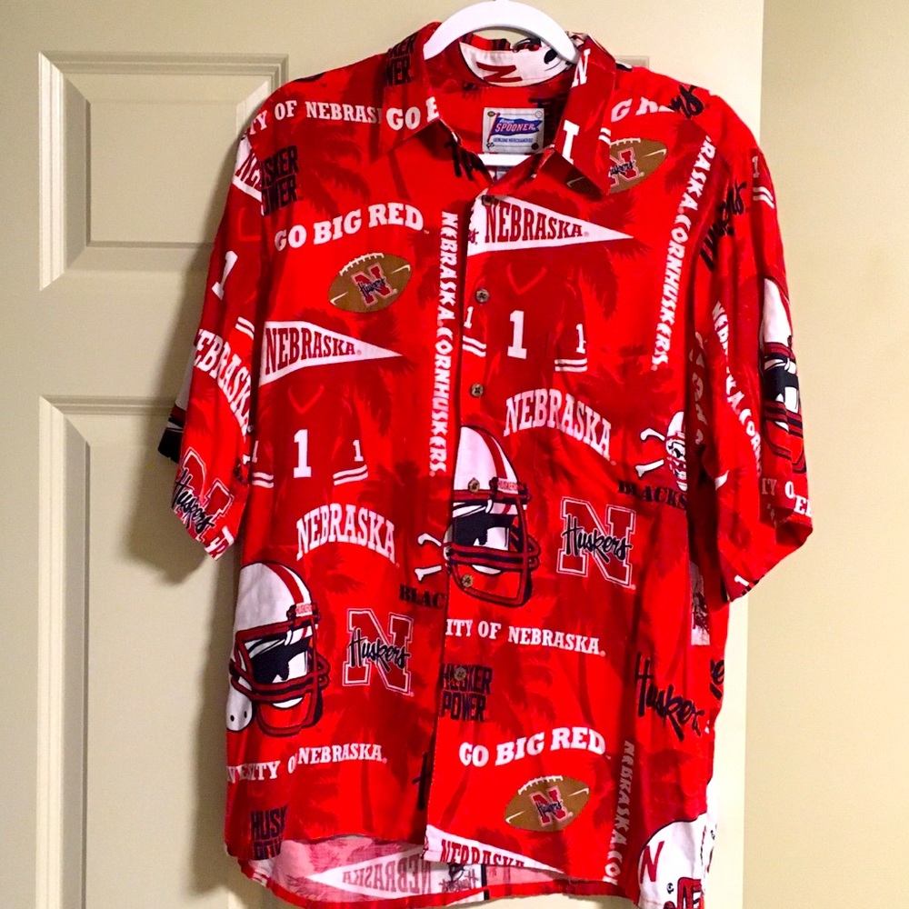 Reyn Spooner Hawaiian Aloha Nebraska Corn Huskers Shirt Medium FLAW